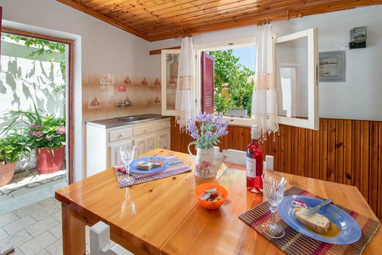 Voula Apartman Gáiosz Kültér fotó